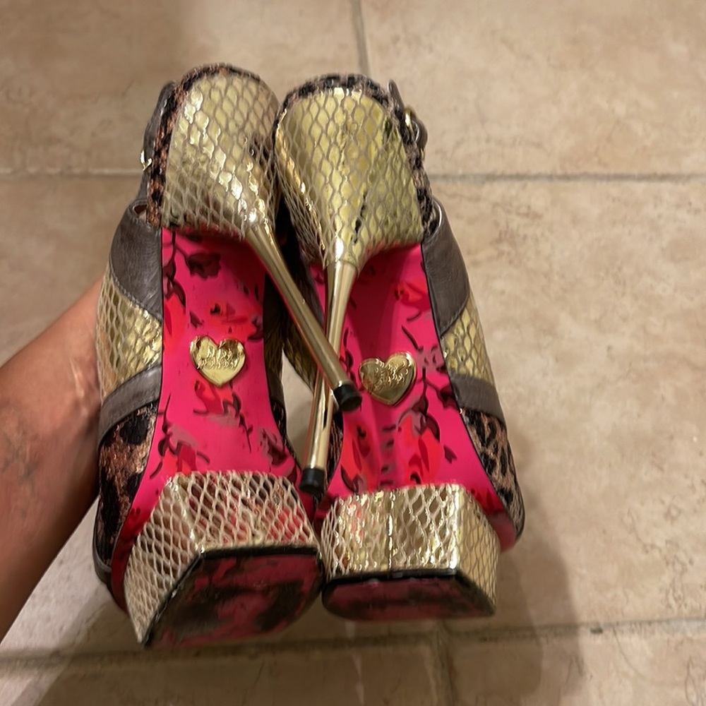 High heels - Picture 4 of 5